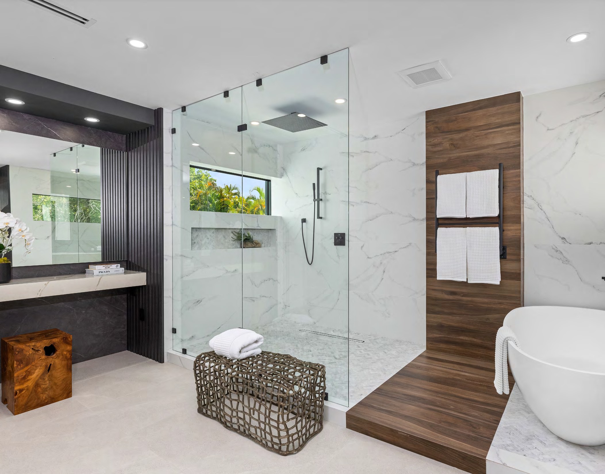 El baño principal terminado de Pinecrest VII